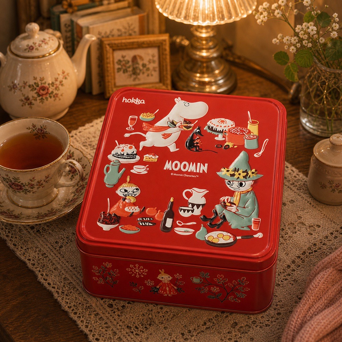 赤い缶から始めるベリーのお茶時間